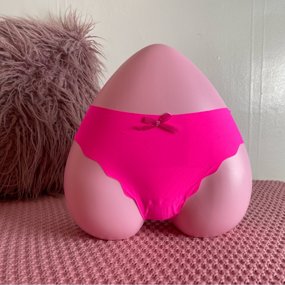 🌹 NWT - Medium - seamless comfy panties lingerie underwear thong  - neon pink